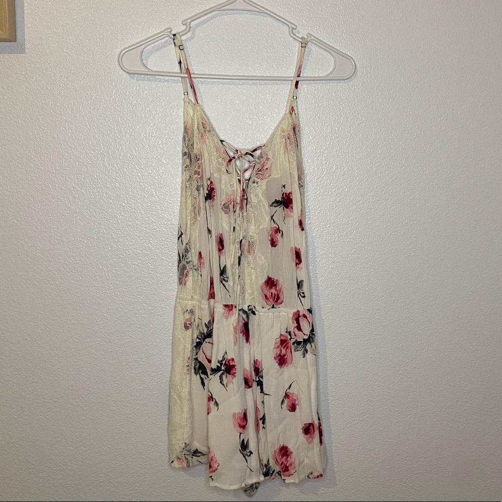 Kendall & Kylie • small • $15